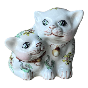 Mid 20th-Century Japonisme-Style Earthenware Conjoined Kitties Decorative Statuette