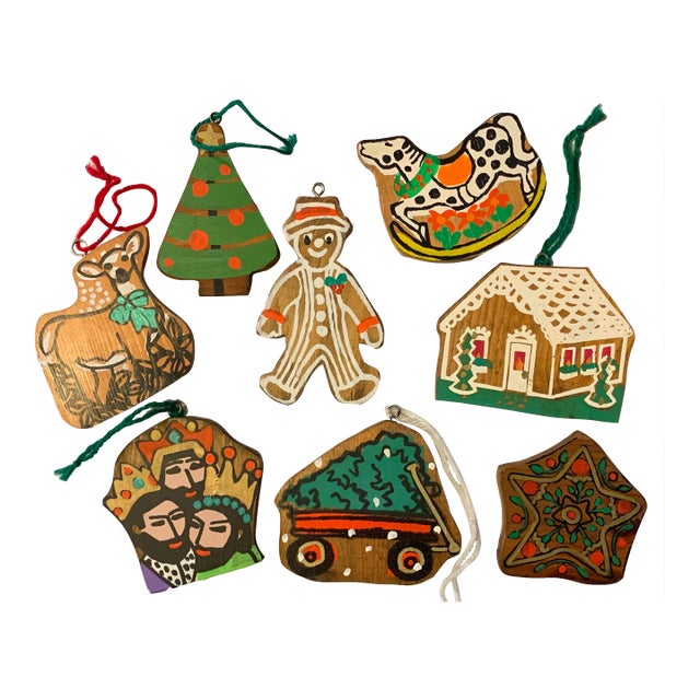 Set of Eight 1980s Hand-Painted Wooden Christmas Tree Ornaments For Sale