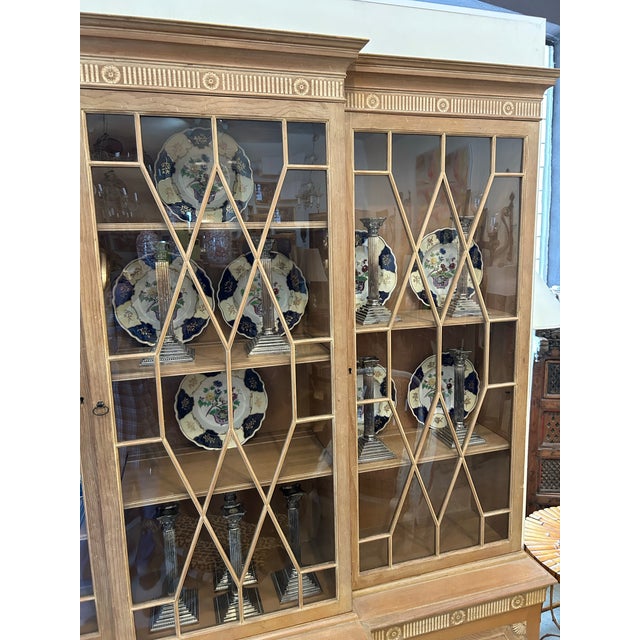 1930s Vintage Chippendale Style Beechwood China Cabinet. For Sale In West Palm - Image 6 of 11