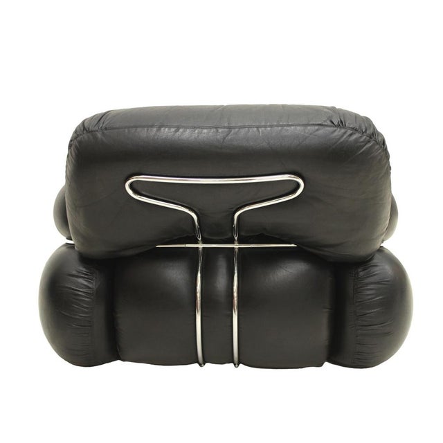 Set of Italian Model Okay Lounge Chairs in Black Leather and Steel by Adriano Piazzesi For Sale - Image 4 of 8