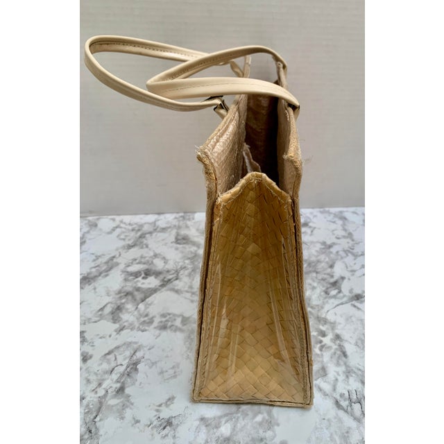 Vintage Midcentury Hawaiian Souvenir Basket Tote Bag For Sale In Sacramento - Image 6 of 8