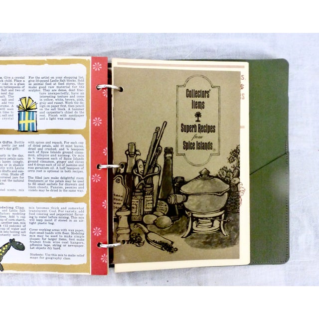 1960s Vintage Spice Islands Recipe Folio Book For Sale - Image 9 of 12