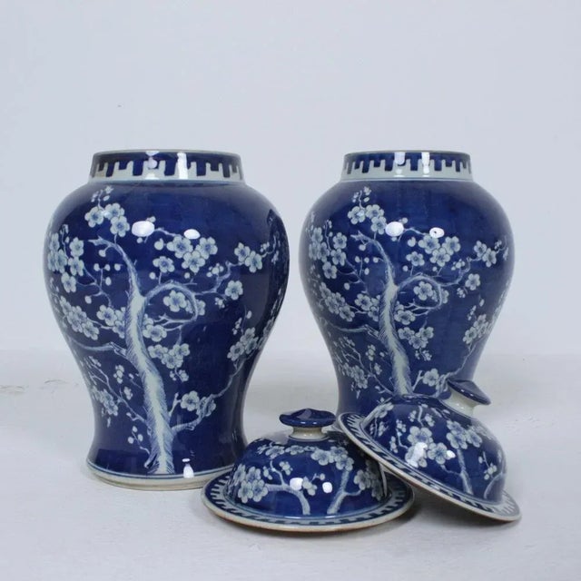 A few lidded vases with the motif "peach tree" in top condition. It is old pieces with a size of 38 cm in height and 22 cm...