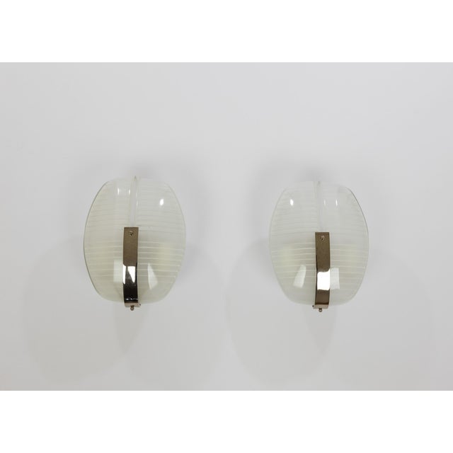 Silver Lambda Wall Lamps in Metal and Glass by Vico Magistretti for Artemide, 1960s, Set of 2 For Sale - Image 8 of 10
