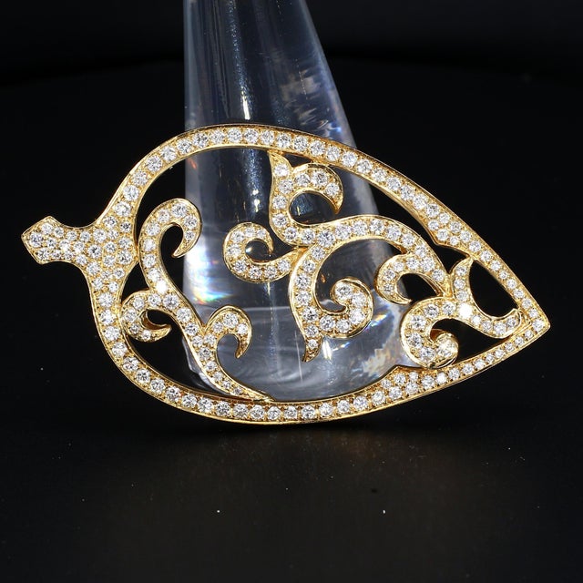 Chad Allison 18k Yellow Gold Diamond Pendant ~1.2ct G/Si1 For Sale - Image 4 of 5