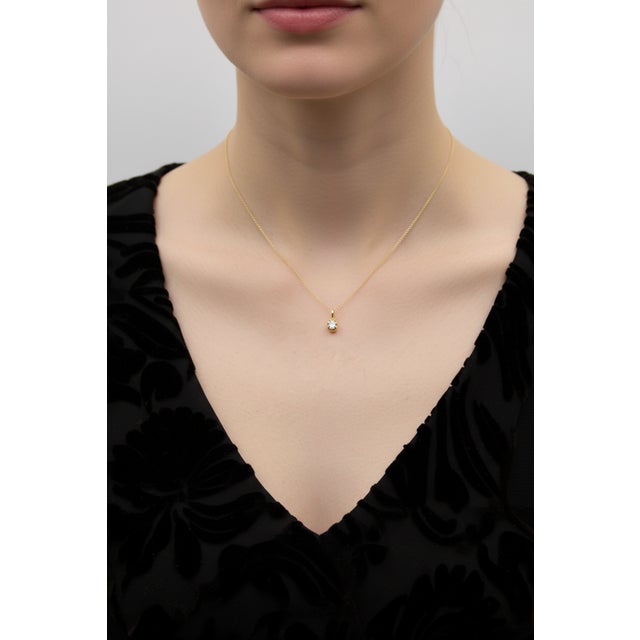 1990s 18k Gold Pear-Shaped Diamond in Collett Setting on a 16” Chain For Sale - Image 12 of 12