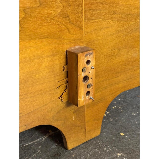Wood King Size Mid-Century Modern Bow-Shaped Headboard For Sale - Image 7 of 8