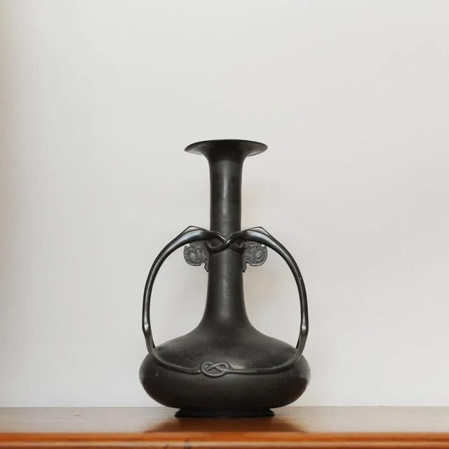 Tudric Pewter Twin Handled Vase attributed to Archibald Knox for Liberty and Co, 1905 For Sale - Image 3 of 11