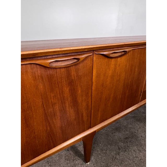 1960s 1960s Mid Century Modern Teak Credenza Bar by Jentique United Kingdom, Attributed For Sale - Image 5 of 9