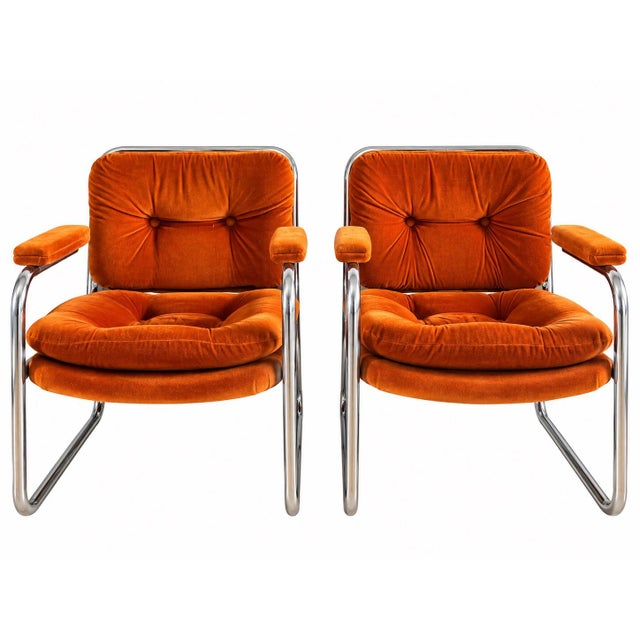 This pair of vintage tubular chrome cantilever armchairs brings authentic 1970s Mid-Century Modern style to any room. Each...