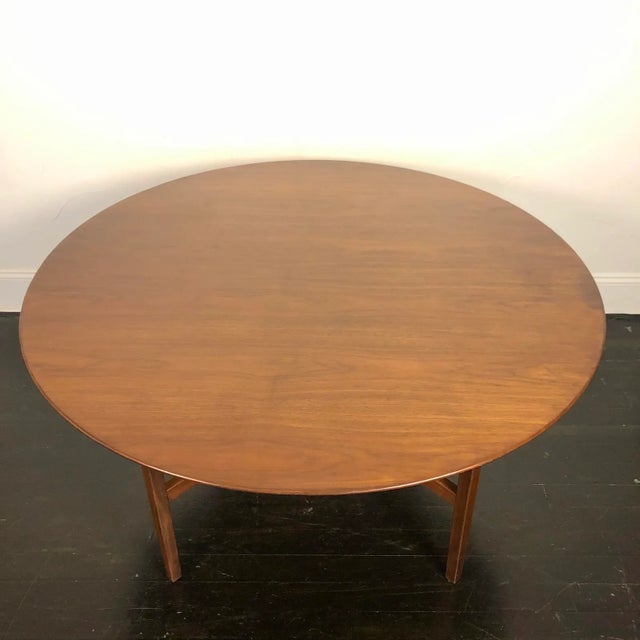 Florence Knoll 1970s 54" Florence Knoll Solid Walnut Round Table For Sale - Image 4 of 7