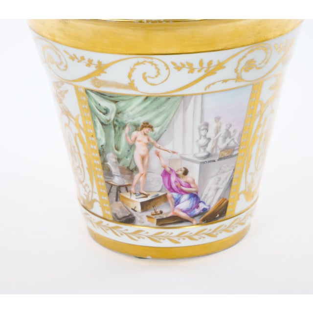 French 19th Century Hand-Painted Paris Porcelain Cachepots With Gilt Details For Sale - Image 3 of 12