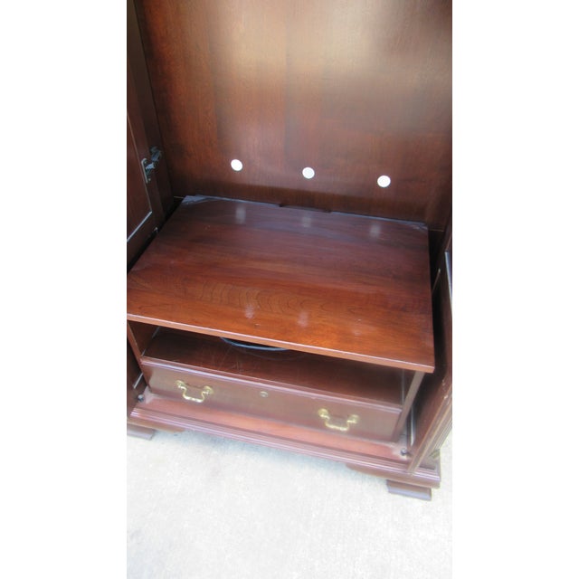 1980s Ethan Allen Cherry Armoire Wardrobe Tv Cabinet Designer Chest Georgian Court For Sale - Image 9 of 12