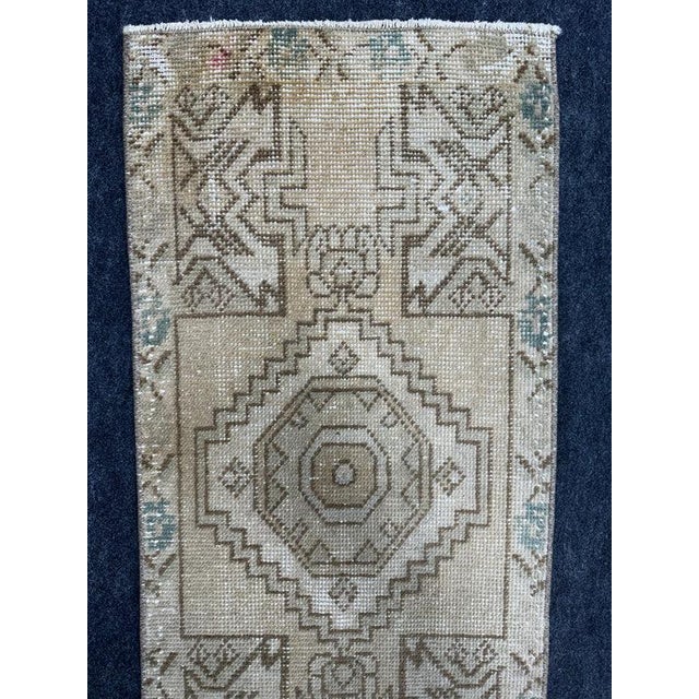 Turkish Yastik Rug 1'6" x 3'2" For Sale - Image 4 of 5
