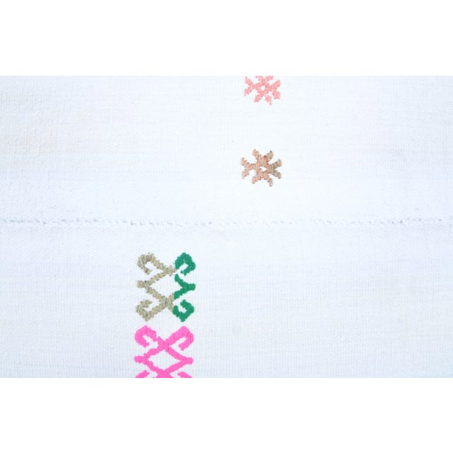 White Vintage Turkish Oushak Handmade Wool Cotton White Kilim Area Rug For Sale - Image 8 of 11