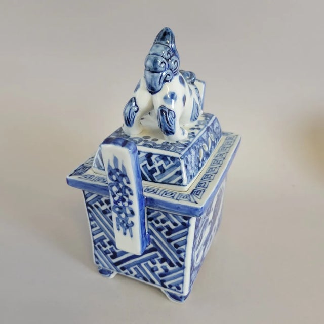 Blue Chinese Blue and White Porcelain Ding-Form Censer With Foo Dog Finial, Circa 1970s For Sale - Image 8 of 12