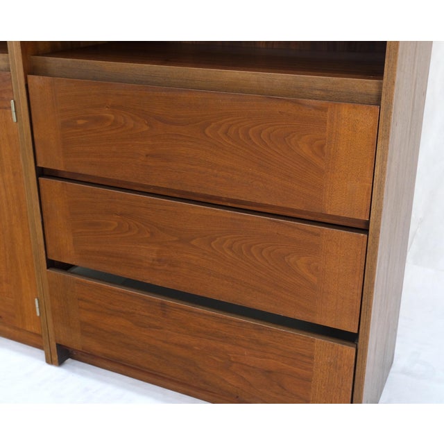3 Bay Mid-Mentury Modern Walnut Glass Doors Bookcase Wall Unit Curio Cabinet For Sale - Image 10 of 18