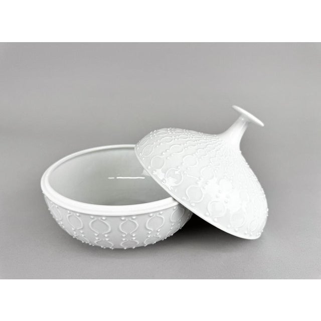 White Porcelain Box attributed to Wallendorf, Germany, 1960s For Sale - Image 8 of 11