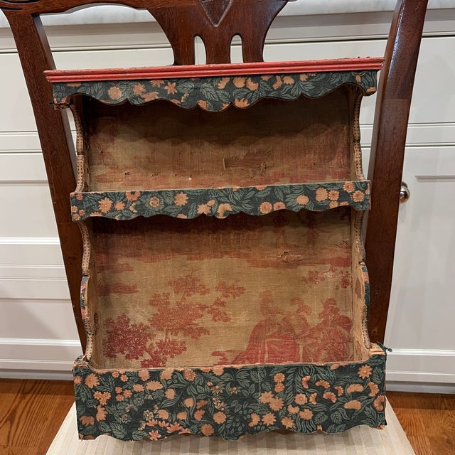 Small French Estanier, With Scalloped Edging and Hand Painted Trim For Sale - Image 16 of 17