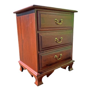 1980s Vintage Small Traditional Dresser Accent Bedside Table by Mossehead Maine For Sale