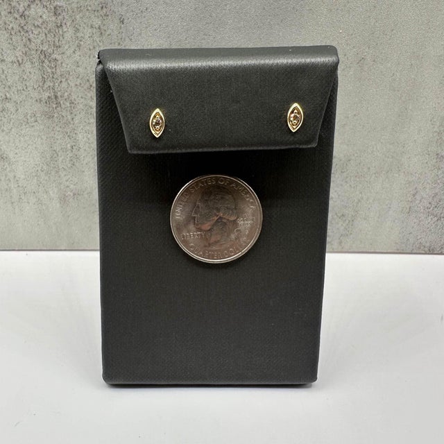 Diamond Stud Earrings in 10kt Yellow Gold - 0.07ctw Gh Si, Push Backs, A Pair For Sale - Image 4 of 5