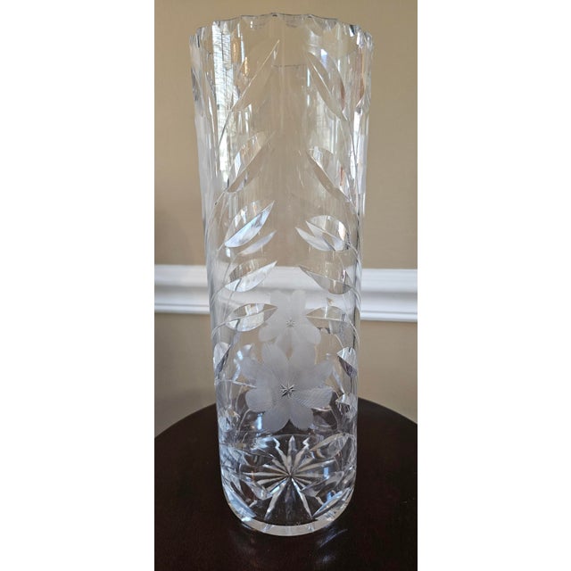 This antique American Brilliant Cut vase features a stunning Daisy & Leaf pattern with intricate carvings and a high gloss...