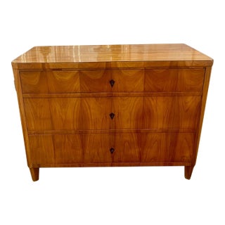 Fine 19th C German Biedermeier Walnut Commode For Sale
