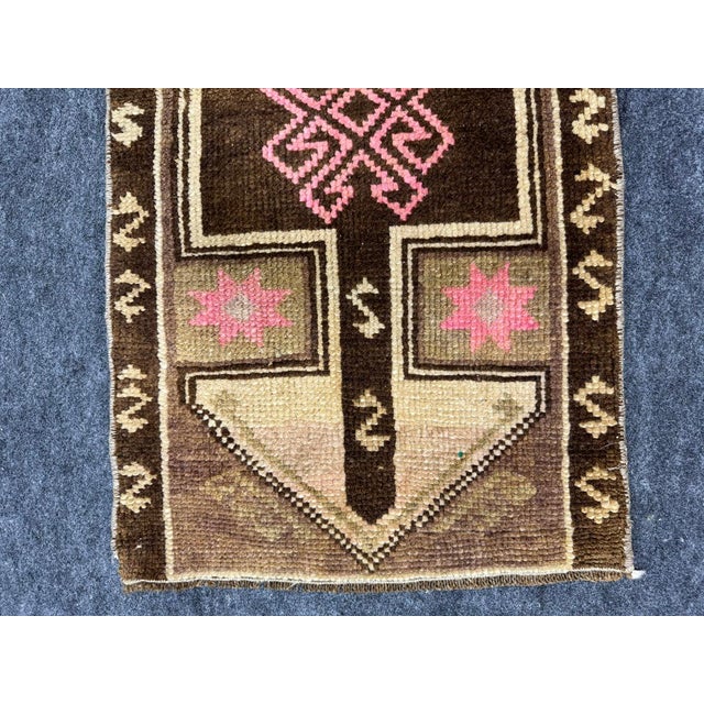 Turkish Yastik Rug 1'6" x 2'8" For Sale - Image 4 of 5