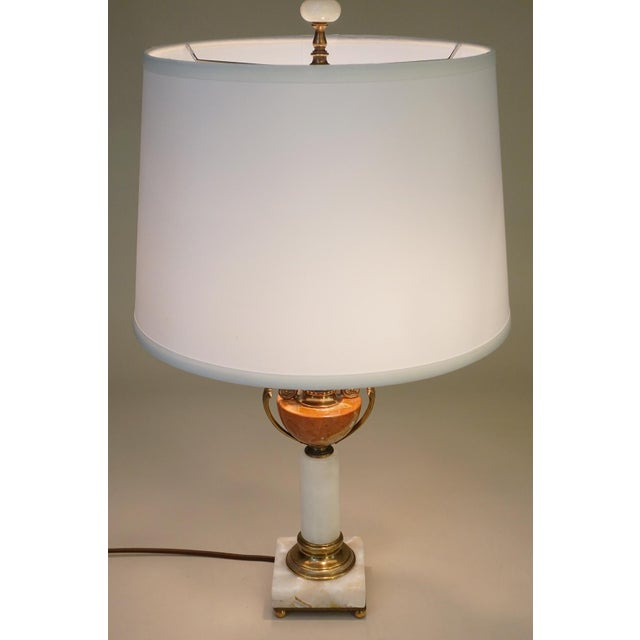 1930s French Depose Art Deco Neo Classic White/Salmon Onyx Marble Column & Urn Bronze Table Lamp For Sale In Los Angeles - Image 6 of 9