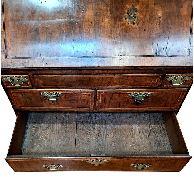 Early 18th-Century Queen Anne/Georgian Walnut Slant-Front Bureau-Desk For Sale - Image 15 of 16