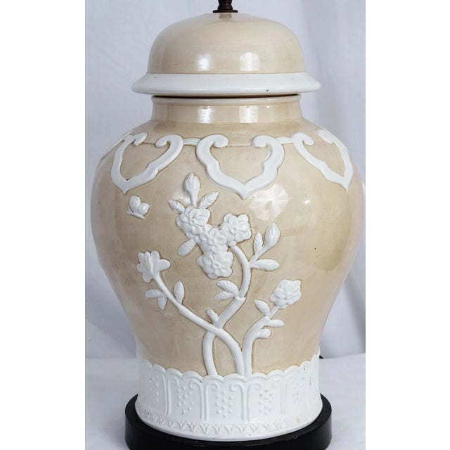 Mid-Century Modern 1990s Holland Salley Ceramic Table Lamp For Sale - Image 3 of 7