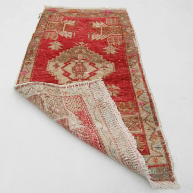 Mid-Century Modern Vintage Red Mini Turkish Rug For Sale - Image 3 of 4