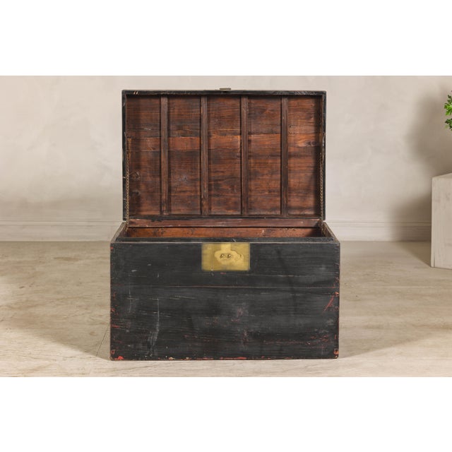 Early 20th Century Qing Dynasty Elmwood Blanket Chest with Black Lacquer Finish and Brass Accents For Sale - Image 9 of 12