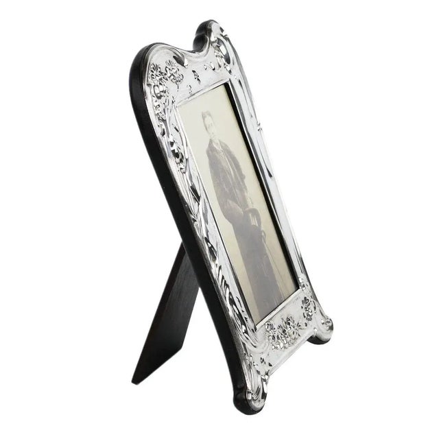 Art Nouveau Sterling Silver Photograph Frame, Sheffield, United Kingdom For Sale - Image 4 of 7