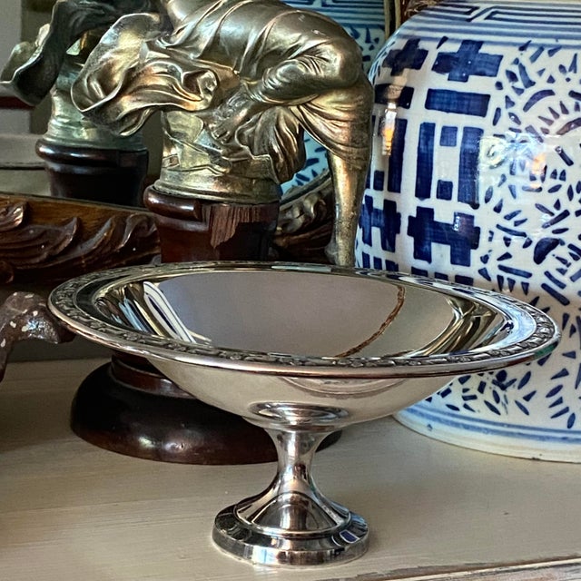 Silver Oneida Compote Silverplated Bowl "Park Lane" Pattern For Sale - Image 8 of 9
