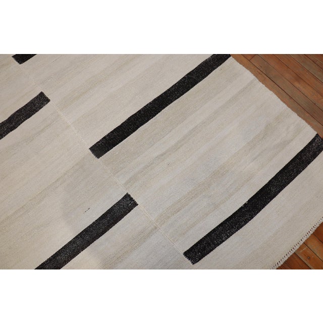Late 20th Century White Brown Room Size Turkish Kilim - 10'7" x 13'2" For Sale - Image 18 of 18