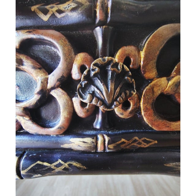 1960s Hollywood Regency Chinoiserie Lacquered Decorated Desk For Sale - Image 17 of 18