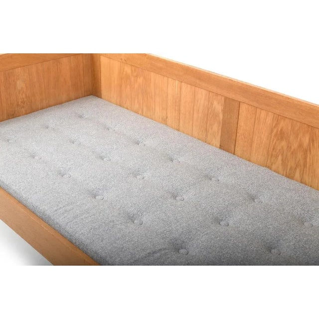 Danish Daybed in Oak, 1960s For Sale - Image 4 of 9