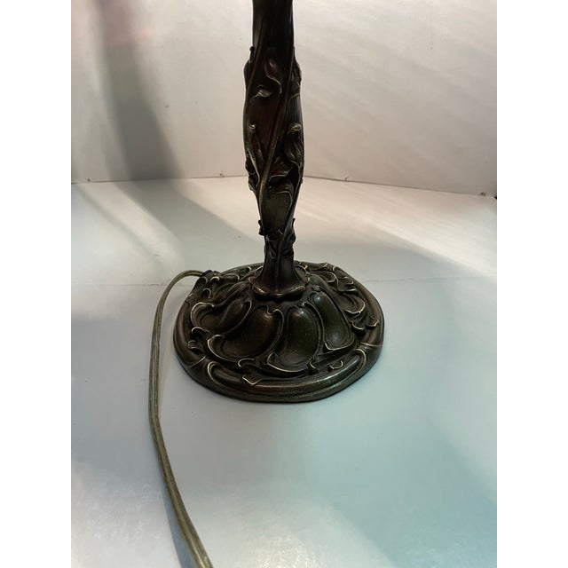 Art Deco 1930s Art Deco Signed Pairpoint Reverse Painted Lamp W/Bronze Base For Sale - Image 3 of 12