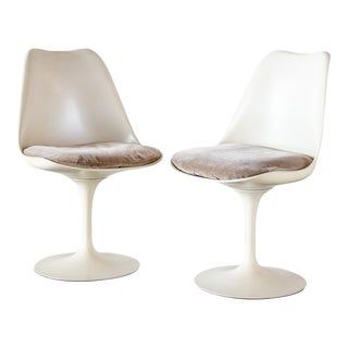 1950s Early Tulip Swivel Chairs by Eero Saarinen for Knoll - a Pair For Sale
