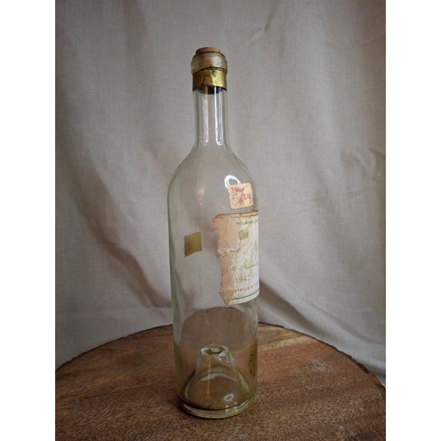 Up for purchase is an authentic, rare empty bottle of 1947 Château d'Yquem Lur-Saluces. Widely regarded as one of the...