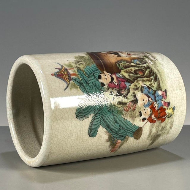 Chinese Chinese Famille Rose Crackle Glaze Porcelain Brush Pot With Figural Scene For Sale - Image 3 of 9