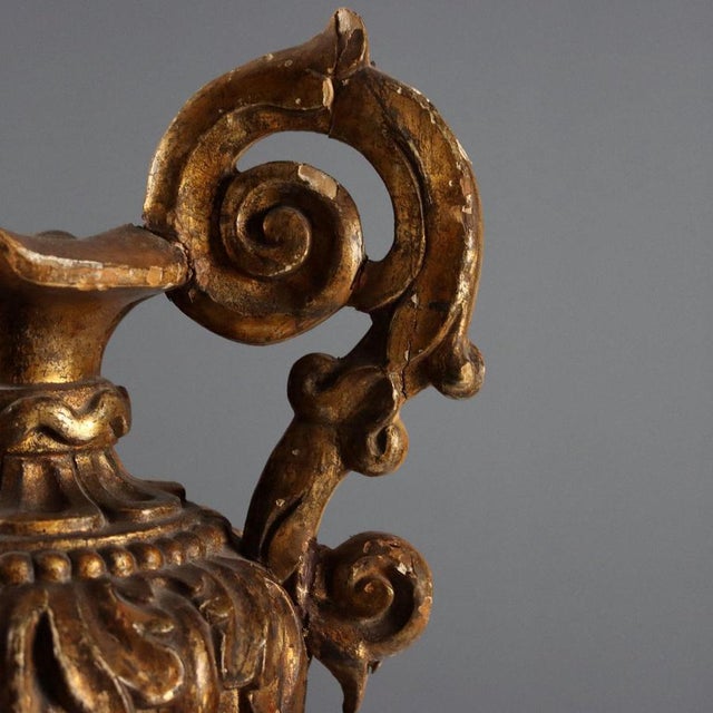 Italian Baroque Vase in Carved Gilded Wood For Sale - Image 3 of 8