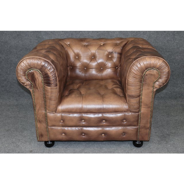 Pair of English Custom Chesterfield Brown Distressed Leather Tufted Club Chairs For Sale - Image 4 of 10