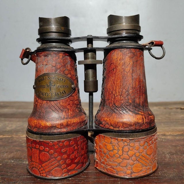 Early 20th Century Leather-Cased Binoculars – 5.5" Brass & Leather Field Glasses With Case For Sale In Los Angeles - Image 6 of 9