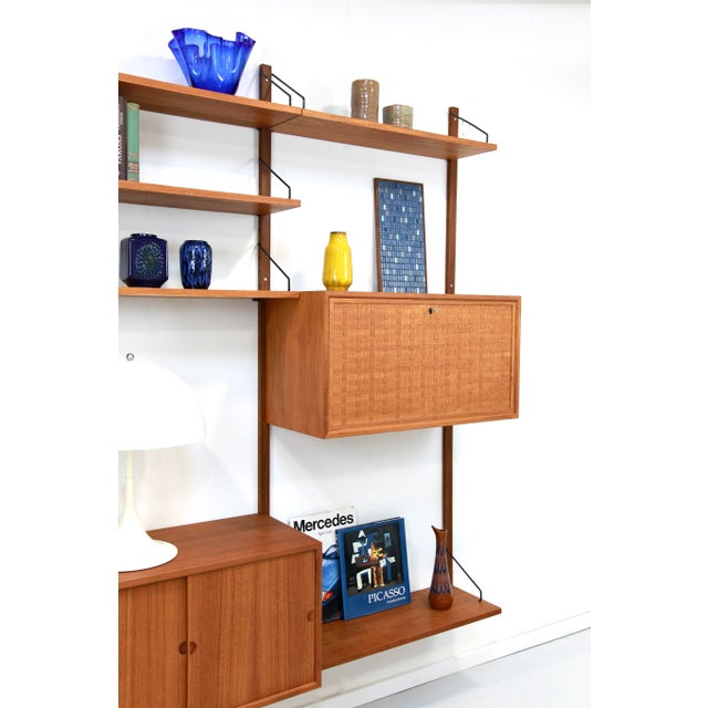 Royal System Shelving System in Teak from Poul Cadovius, 1960s, Set of 15 For Sale - Image 11 of 18