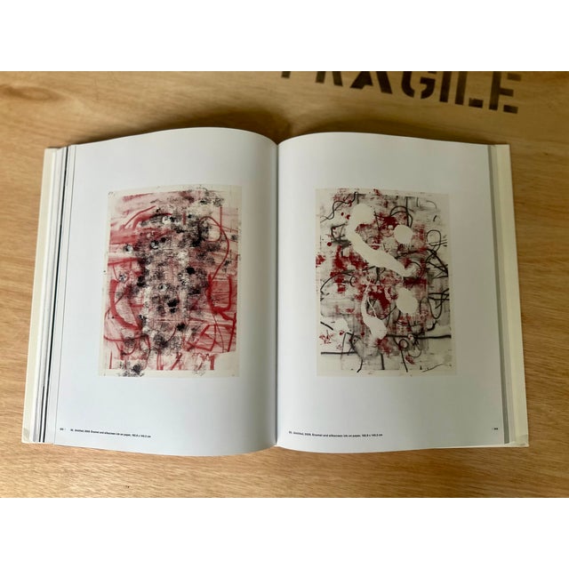 White Signed - Christopher Wool Art Book Gugenheim Modern 2013 For Sale - Image 8 of 8