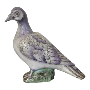 Antique 18th / 19th Century Chinese Export Porcelain Bird Figure of a Pigeon or Dove in Famille Rose Palette