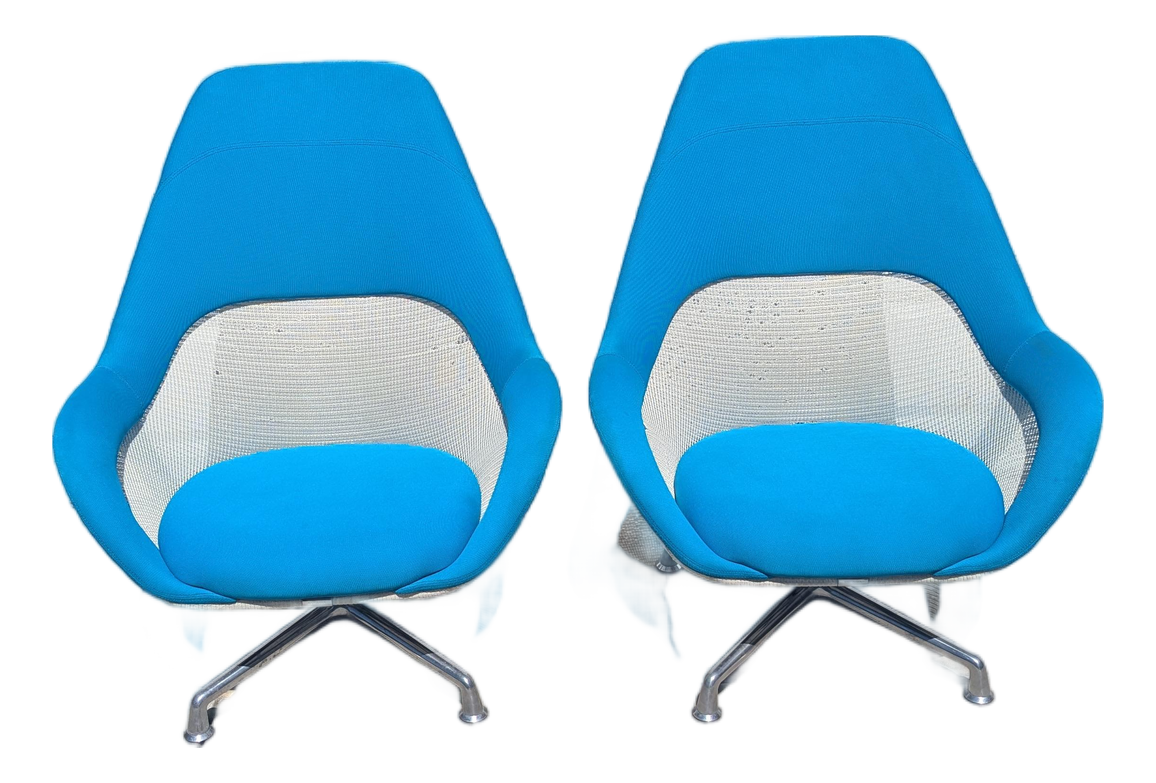 2 Steelcase Coalesse Sw_1 Lounge Chairs Featuring a Striking