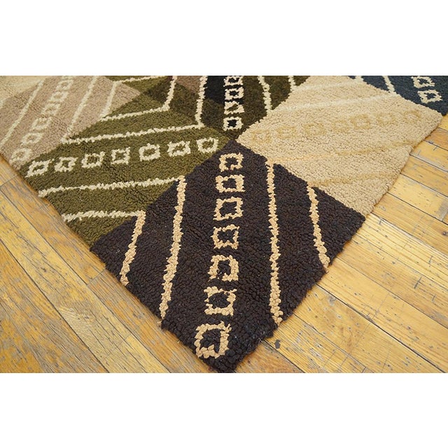 1960s Multicolor Diamond Modern Vintage American Hooked Rug 5' 7" X 7' 10" Hand Knotted Wool Carpet For Sale In New York - Image 6 of 6